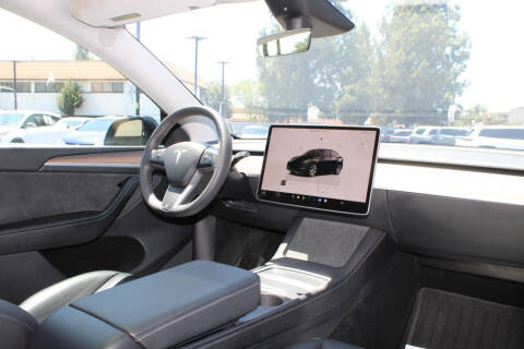 2024 Tesla Model Y Long Range