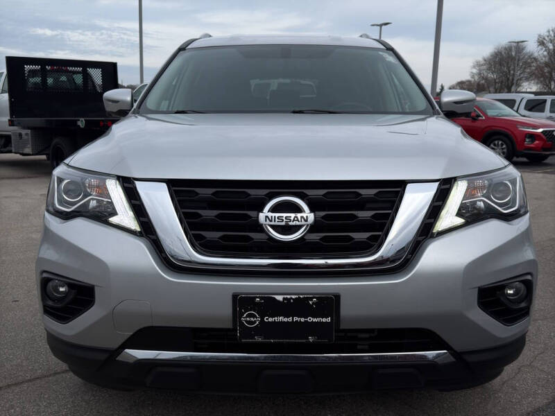 2020 Nissan Pathfinder SL