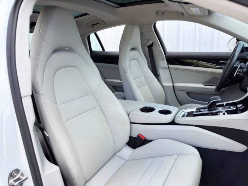 2023 Porsche Panamera 4S E-Hybrid