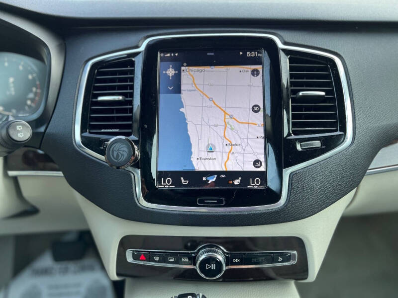 2016 Volvo XC90 T6 Momentum