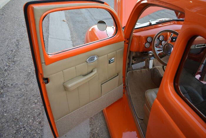 1940 Ford Deluxe