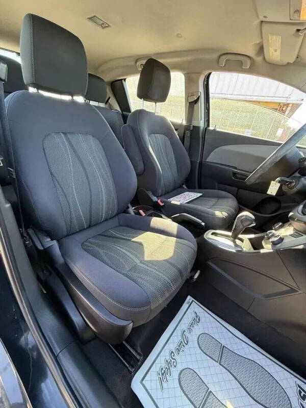 2013 Chevrolet Sonic LT Auto