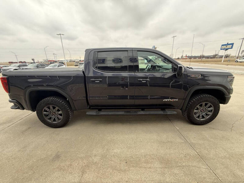2024 GMC Sierra 1500 AT4X