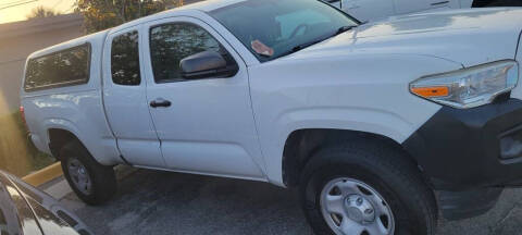 2017 Toyota Tacoma SR