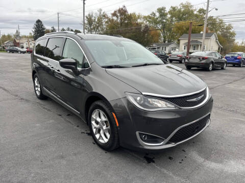 2019 Chrysler Pacifica Touring L Plus