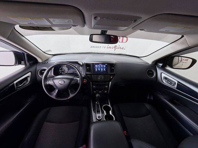 2020 Nissan Pathfinder SV
