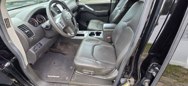 2012 Nissan Pathfinder Silver Edition