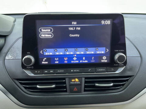 2021 Nissan Altima 2.5 SV