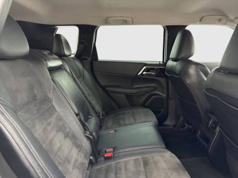 2023 Mitsubishi Outlander SE Special Edition