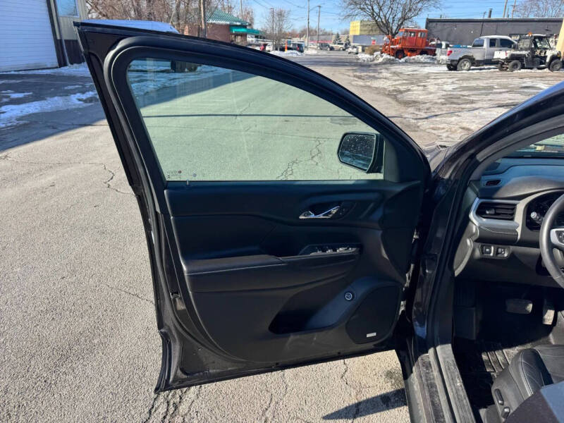 2017 GMC Acadia SLT-1