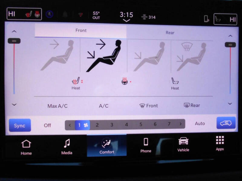 2026 Chrysler Voyager LX