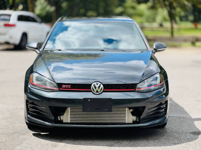 2017 Volkswagen Golf GTI Sport