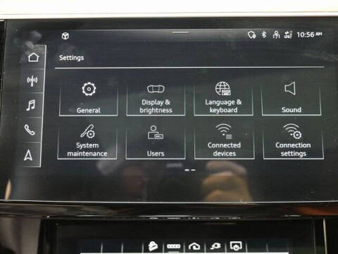 2022 Audi e-tron quattro Premium Plus