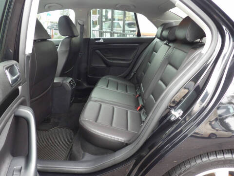 2010 Volkswagen Jetta Wolfsburg Edition