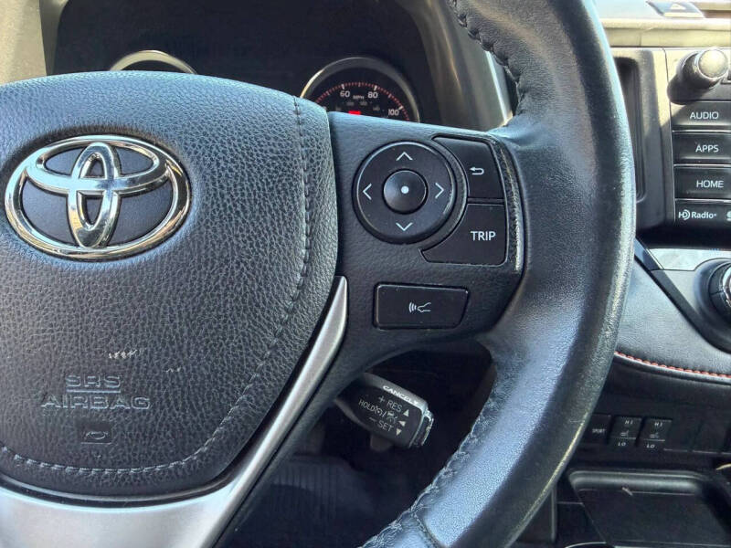 2017 Toyota RAV4 SE
