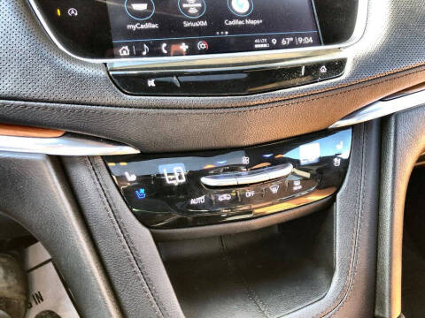 2022 Cadillac XT5 Premium Luxury