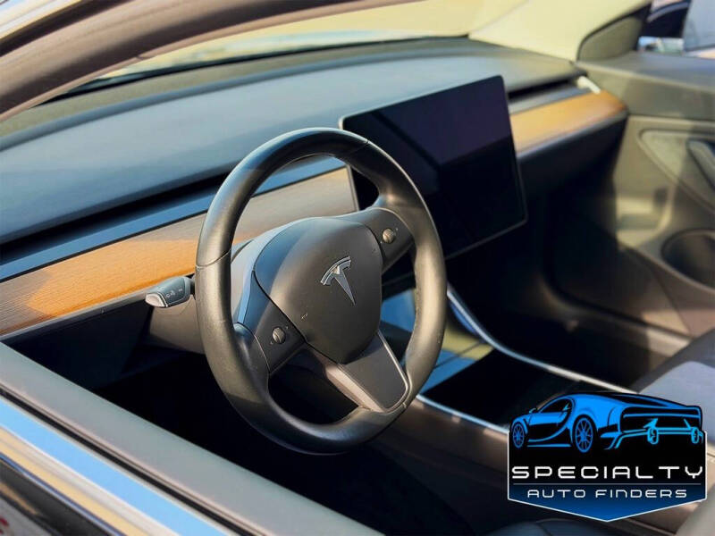 2019 Tesla Model 3 Standard Range Plus