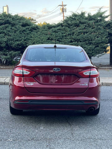 2014 Ford Fusion Hybrid SE