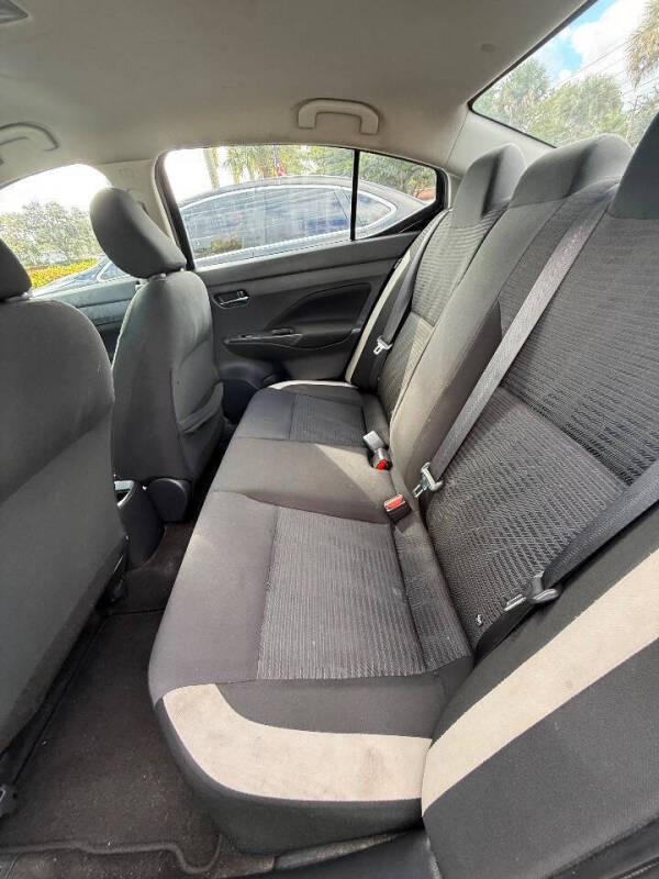 2021 Nissan Versa SV