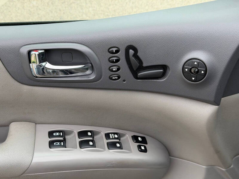 2011 Kia Sedona EX