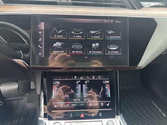 2019 Audi e-tron quattro Prestige