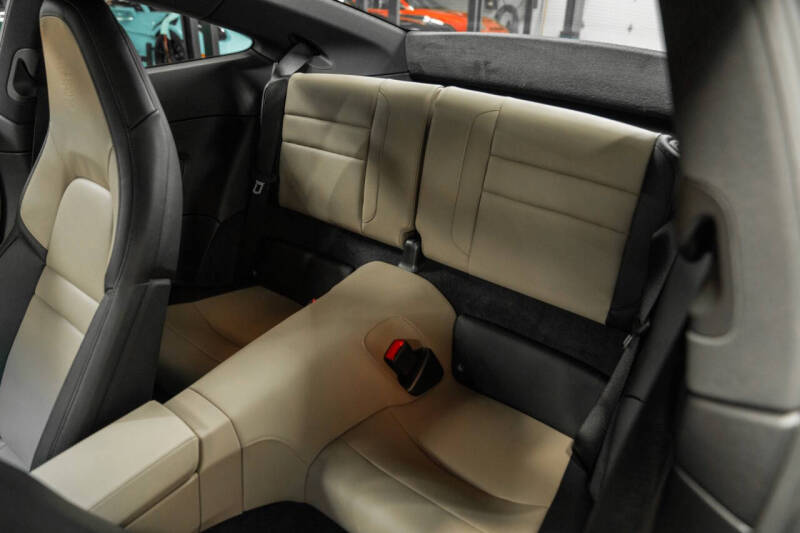 2025 Porsche 911 Carrera