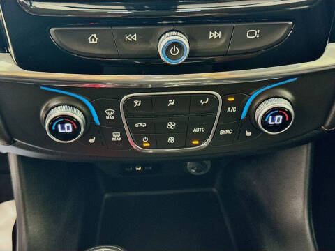 2018 Chevrolet Traverse LT Cloth