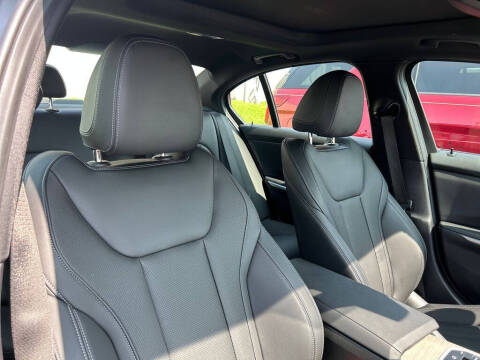 2026 BMW 3 Series 330i