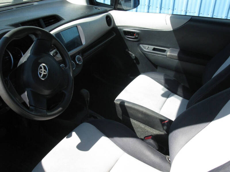 2012 Toyota Yaris 3-Door L