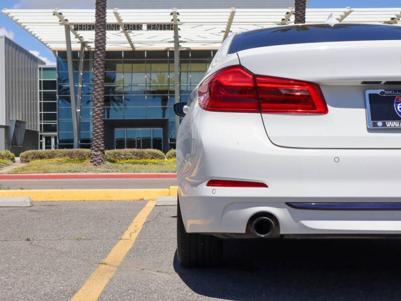 2019 BMW 5 Series 530i