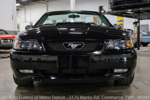 2004 Ford Mustang GT Deluxe