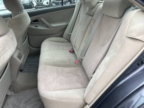 2011 Toyota Camry LE