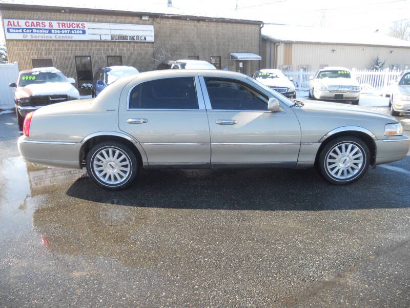 2004 Lincoln Town Car Signature