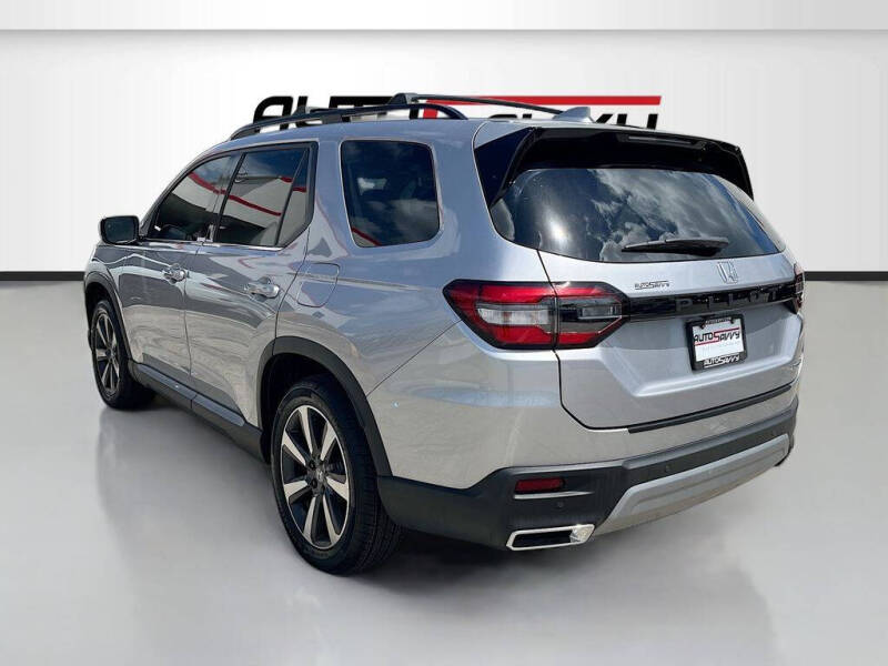 2025 Honda Pilot Touring