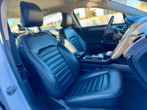 2018 Ford Fusion Hybrid SE