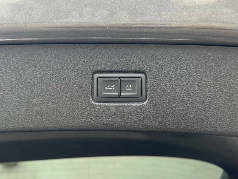 2021 Audi Q7 quattro Premium Plus 45 TFSI