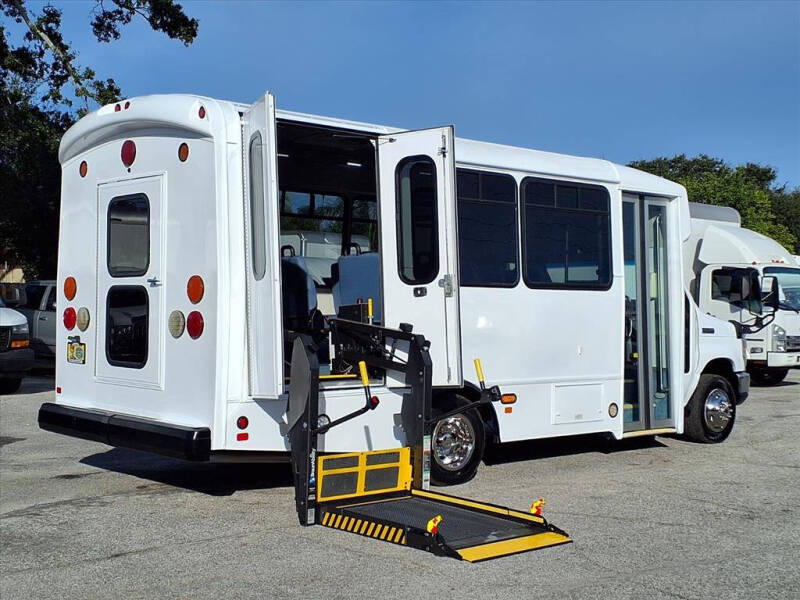 2018 Ford E-Series E-450 SD