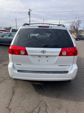 2006 Toyota Sienna XLE 7 Passenger