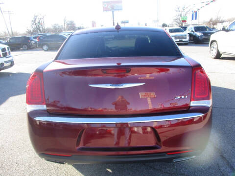 2018 Chrysler 300 Touring L