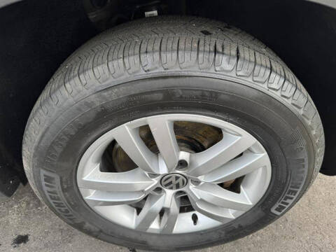 2017 Volkswagen Tiguan 2.0T S 4Motion