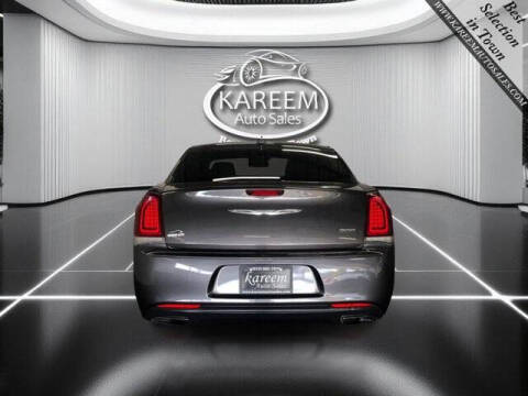 2018 Chrysler 300 S
