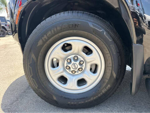 2022 Nissan Frontier S