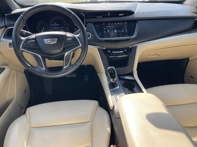 2017 Cadillac XT5