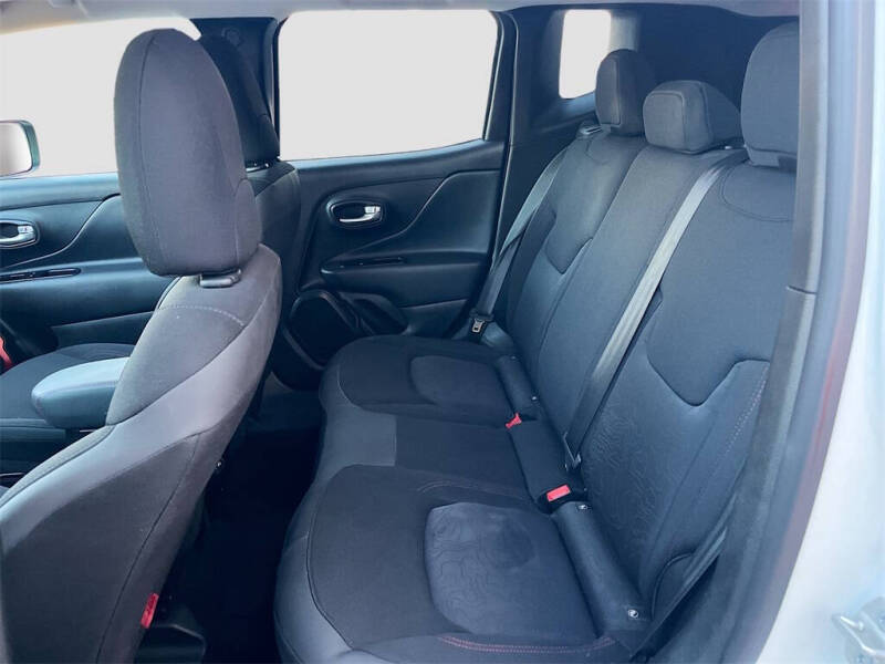 2023 Jeep Renegade Trailhawk