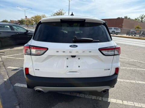 2020 Ford Escape SE