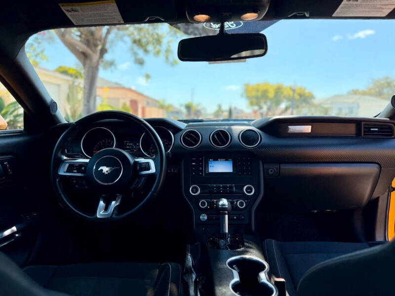 2019 Ford Mustang EcoBoost