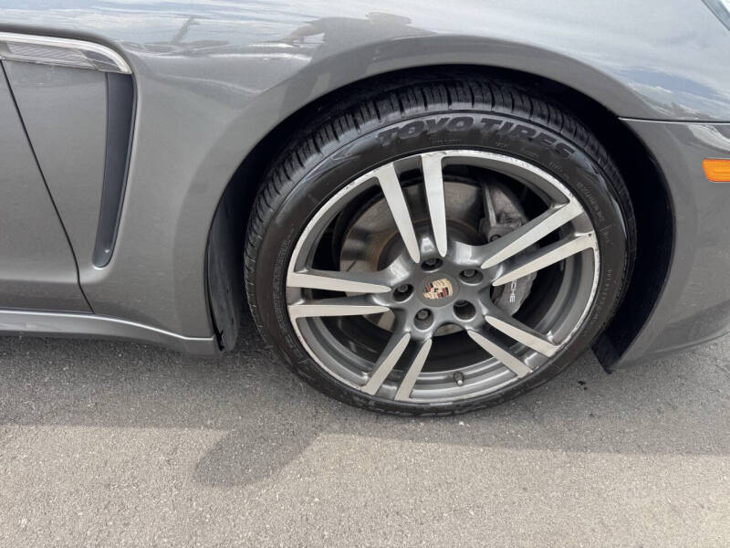 2014 Porsche Panamera 4
