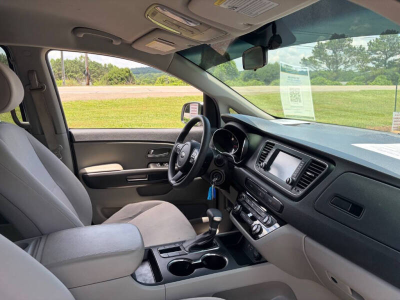 2019 Kia Sedona L