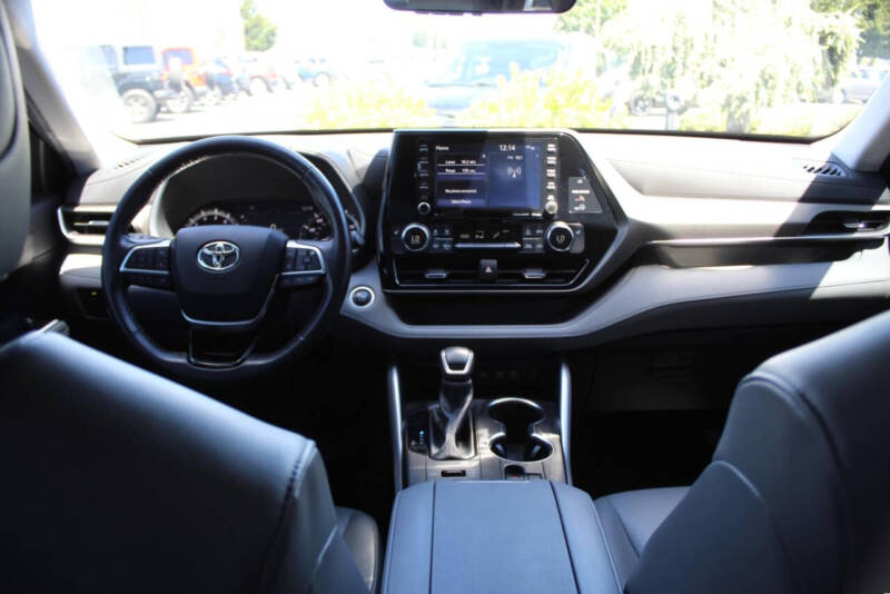 2021 Toyota Highlander XLE