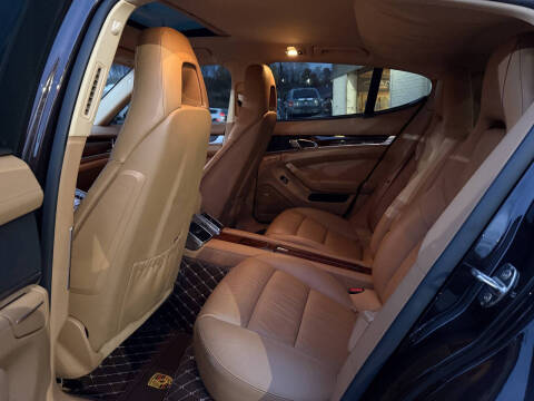 2012 Porsche Panamera 4